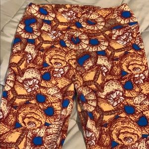 Crescent Pastry LulaRoe Leggings
